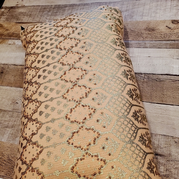 MI CHATEAUX | Beaded Decorative Throw Pillow in Pink sz 23"×13" - Picture 9 of 9